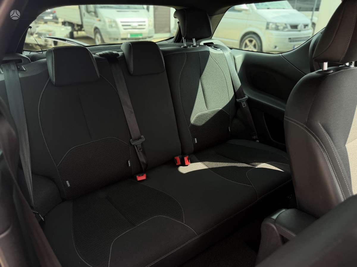 Citroen DS3, 1.2 l., Хэтчбек