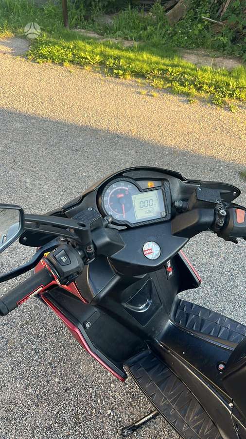 Aprilia SR 70cc, мотороллеры / мопеды