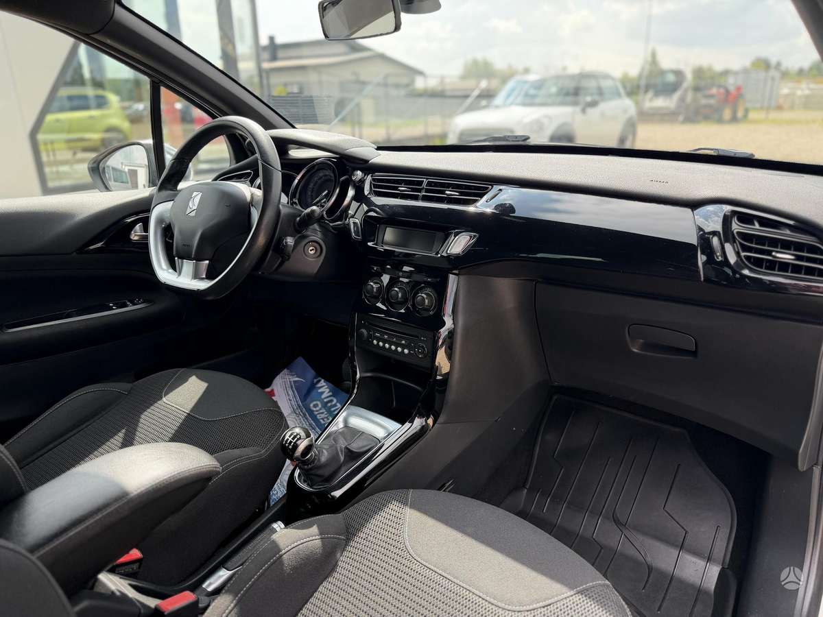 Citroen DS3, 1.2 l., Хэтчбек