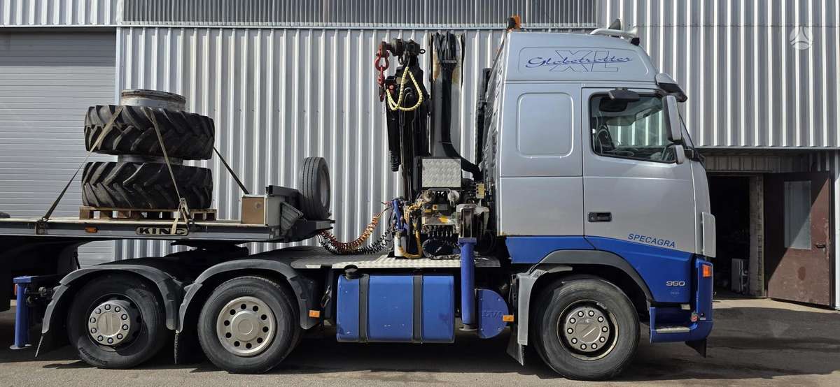 Volvo FH12, double sleeper