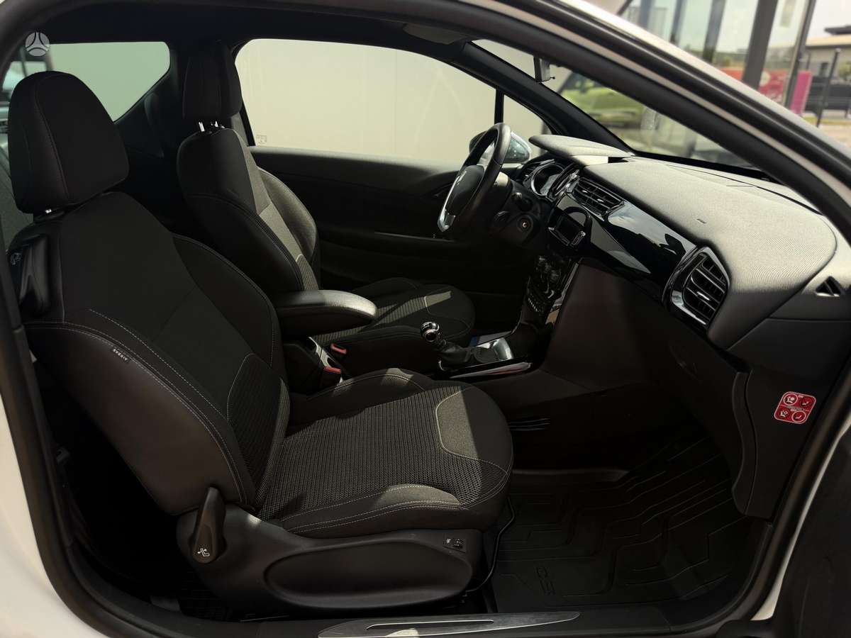 Citroen DS3, 1.2 l., Хэтчбек