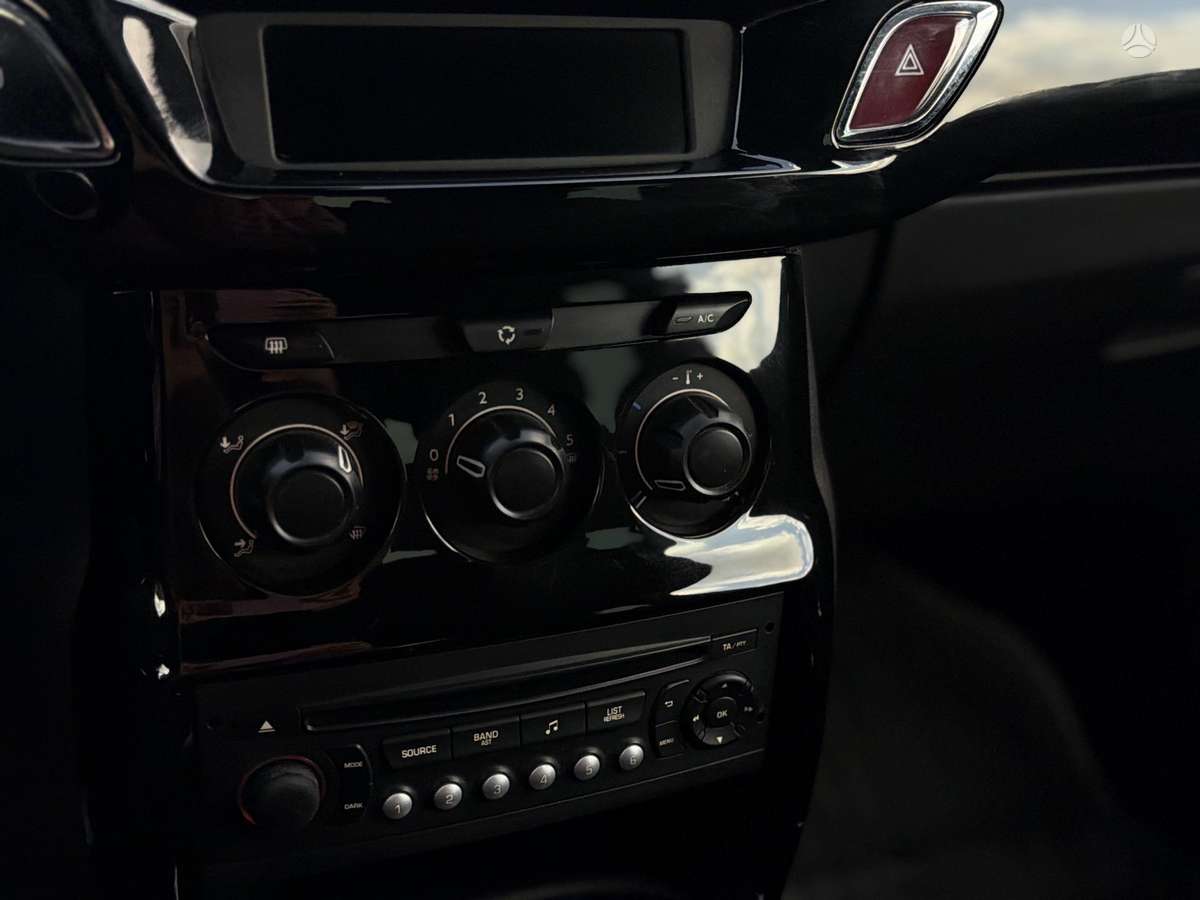Citroen DS3, 1.2 l., Хэтчбек