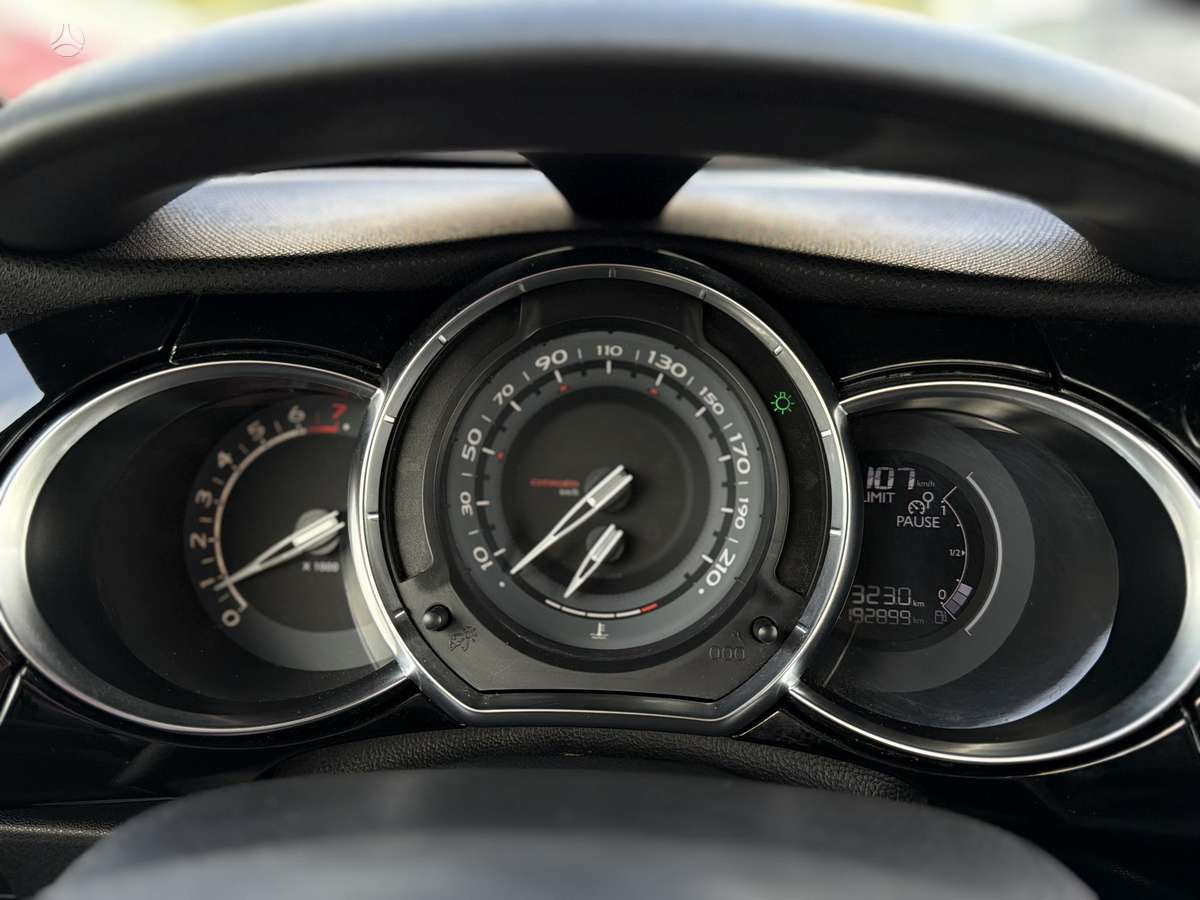 Citroen DS3, 1.2 l., hatchback