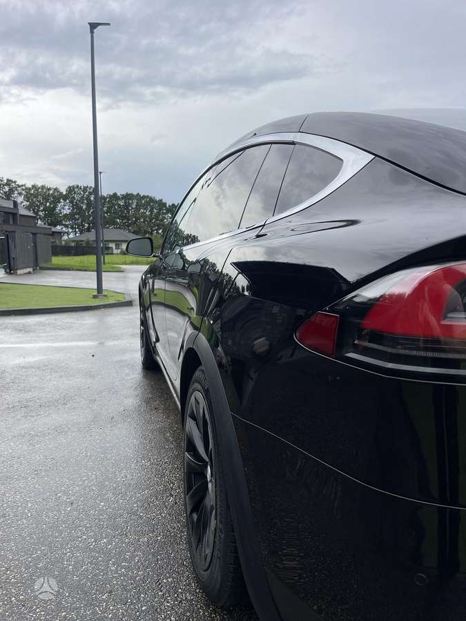 Tesla Model X, 90 kWh, off-road / crossover