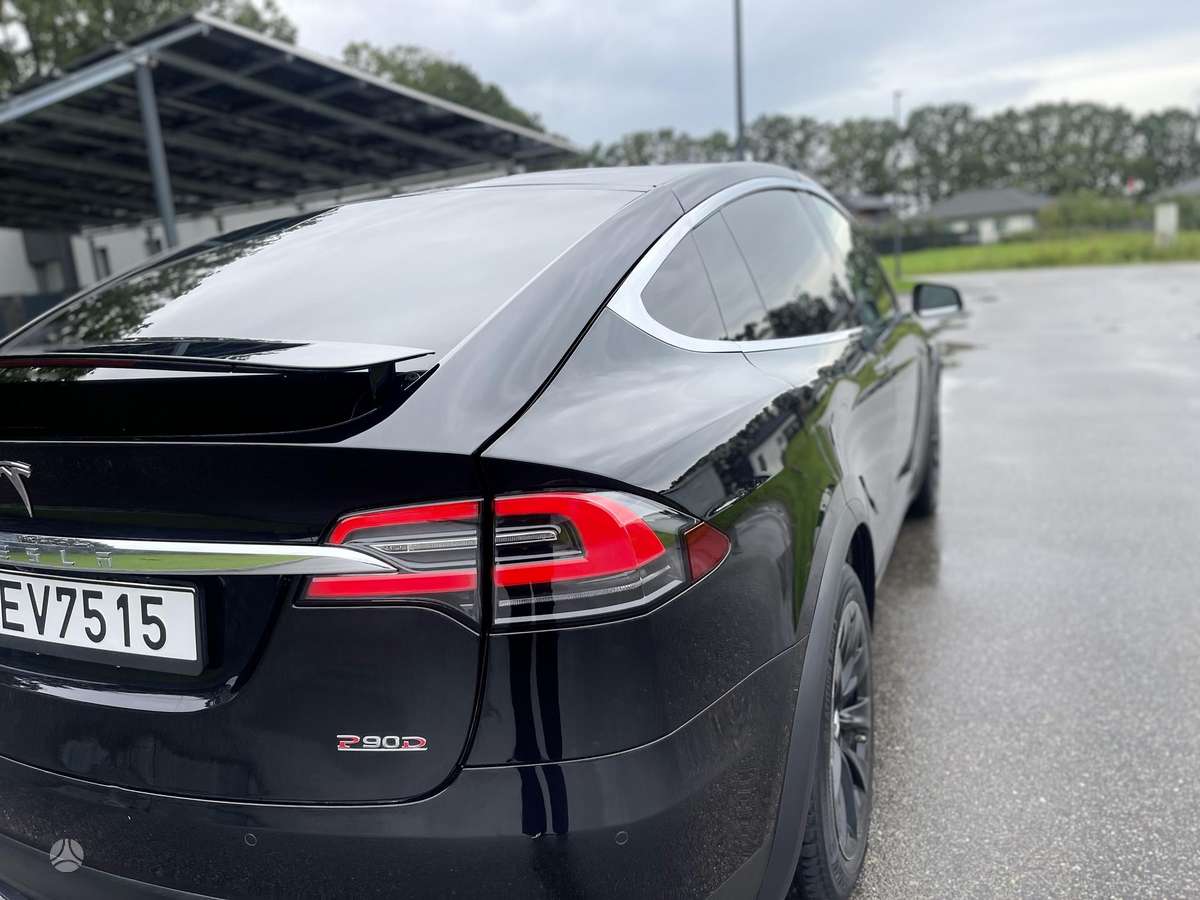 Tesla Model X, 90 kWh, off-road / crossover