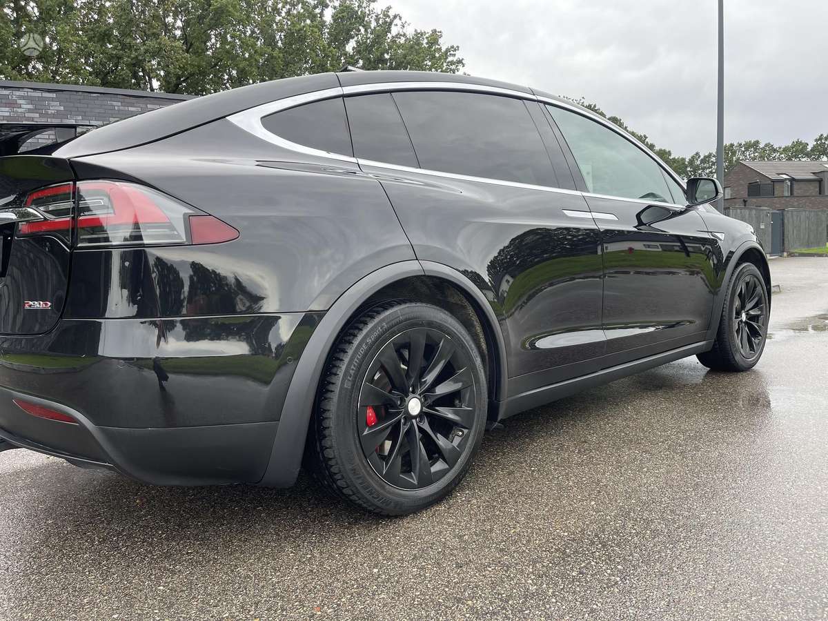 Tesla Model X, 90 kWh, off-road / crossover