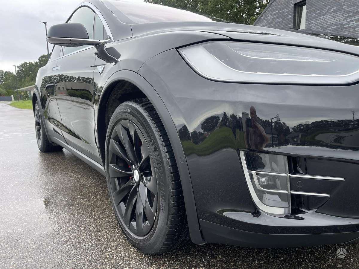 Tesla Model X, 90 kWh, off-road / crossover