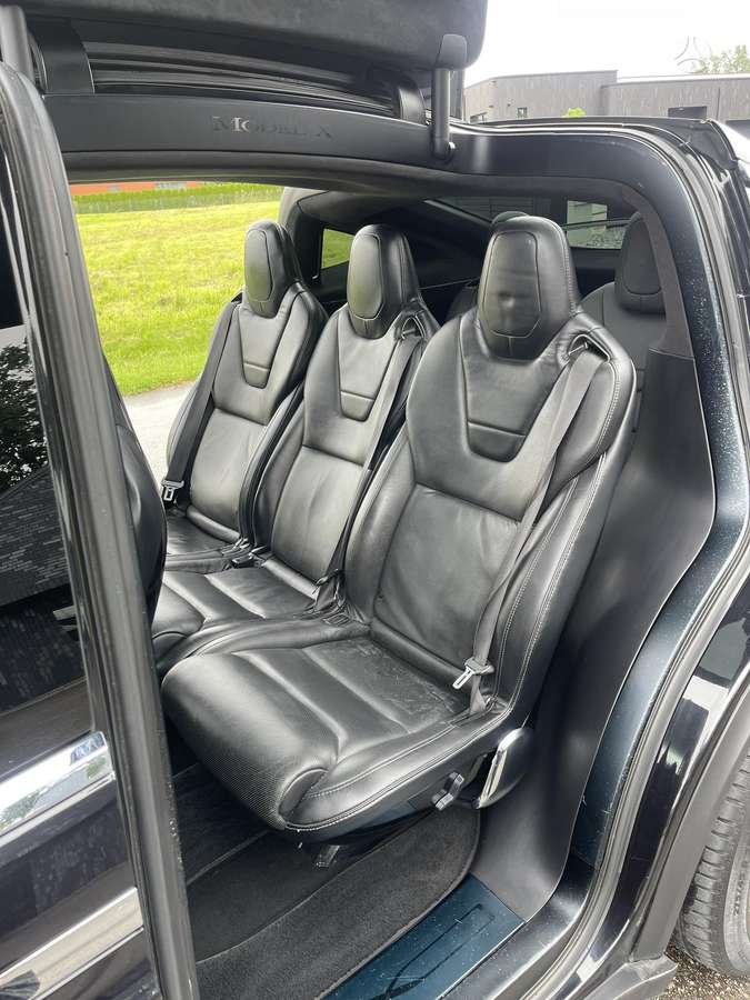 Tesla Model X, 90 kWh, off-road / crossover