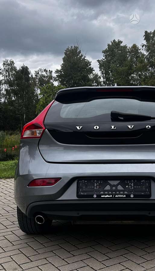 Volvo V40, 1.5 l., hatchback