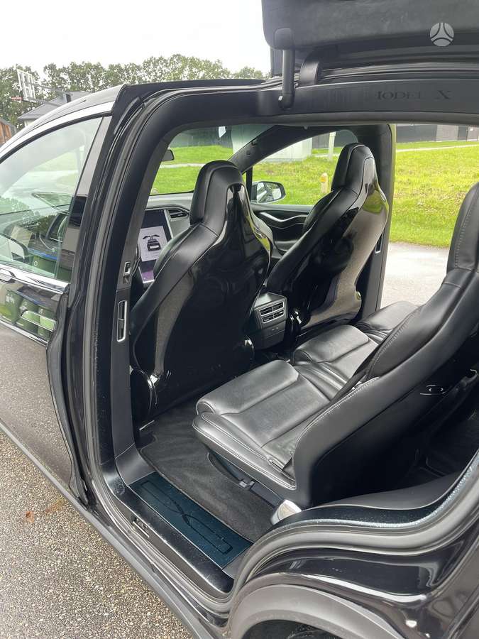 Tesla Model X, 90 kWh, off-road / crossover