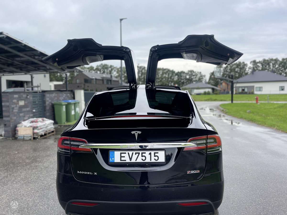 Tesla Model X, 90 kWh, off-road / crossover