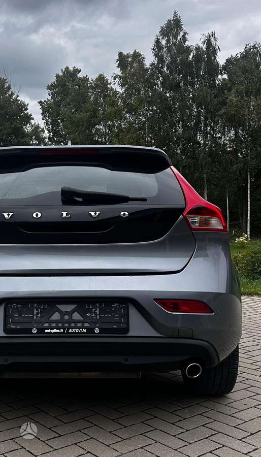 Volvo V40, 1.5 l., hatchback