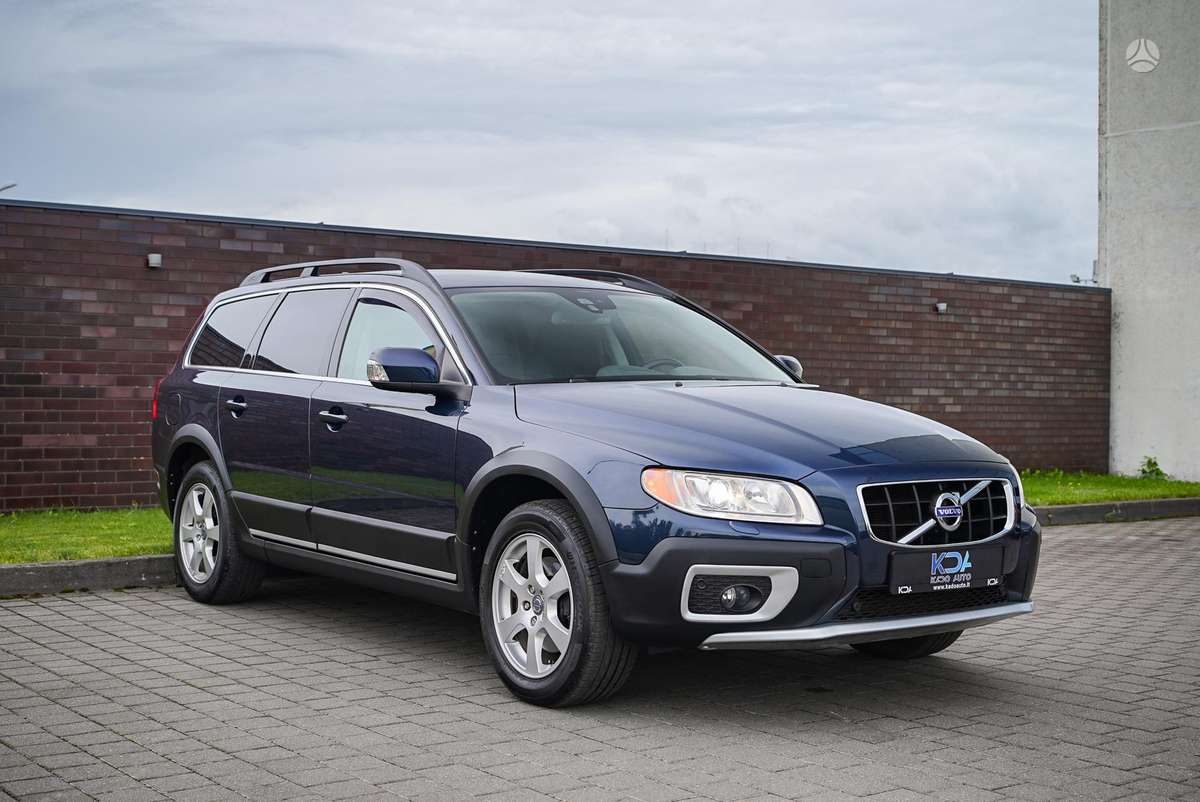 Volvo XC70, 2.4 l., wagon