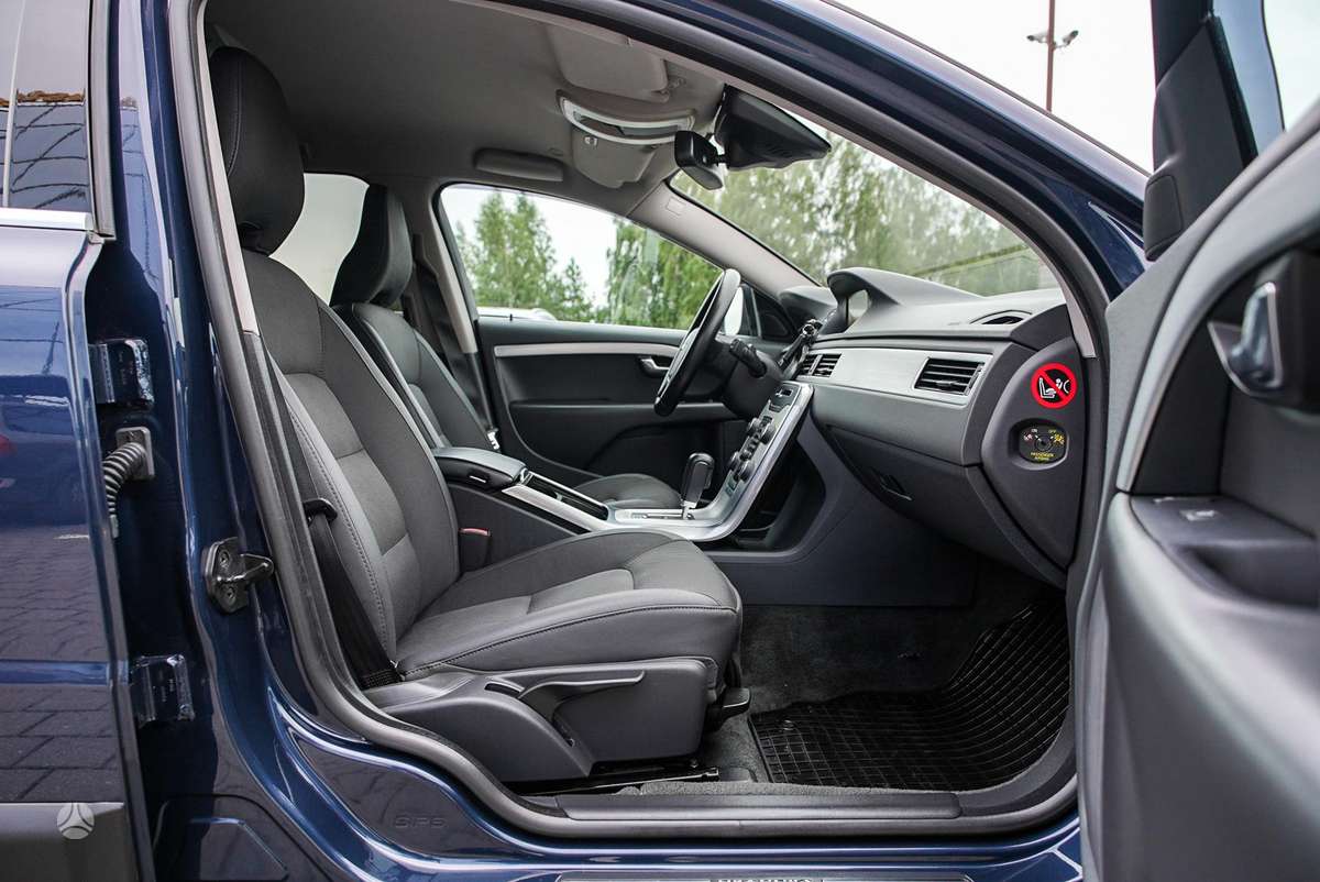 Volvo XC70, 2.4 l., wagon