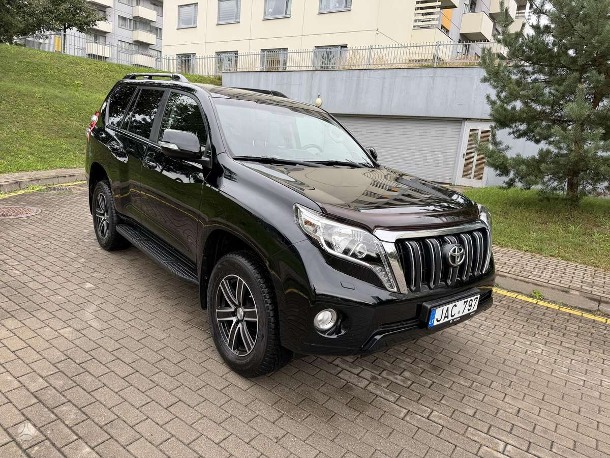Toyota Land Cruiser - 3