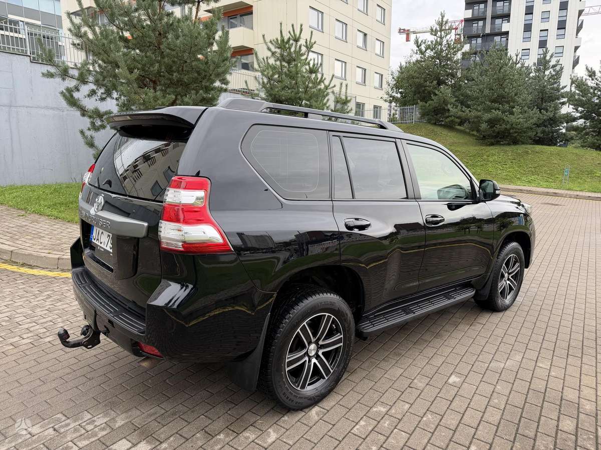 Toyota Land Cruiser - 6