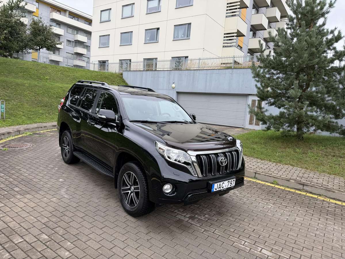 Toyota Land Cruiser - 10