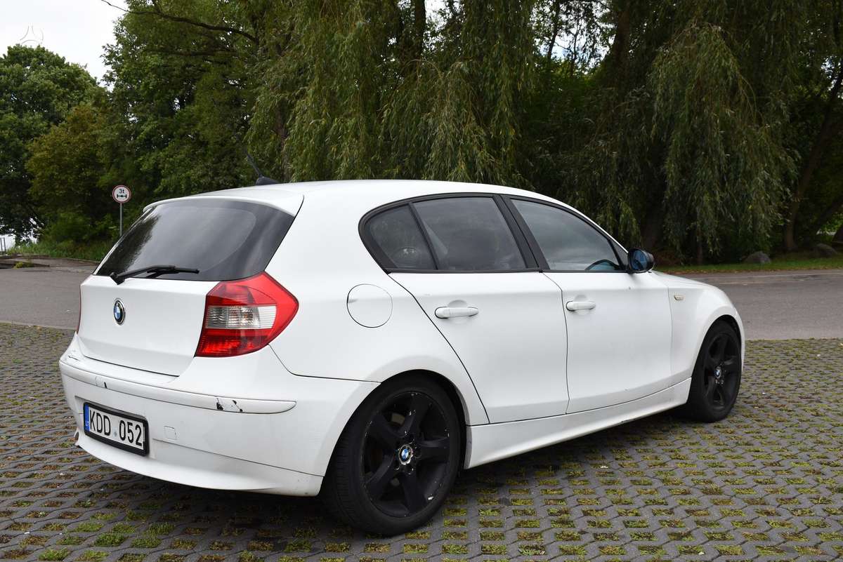 BMW 120, 2.0 l., hatchback
