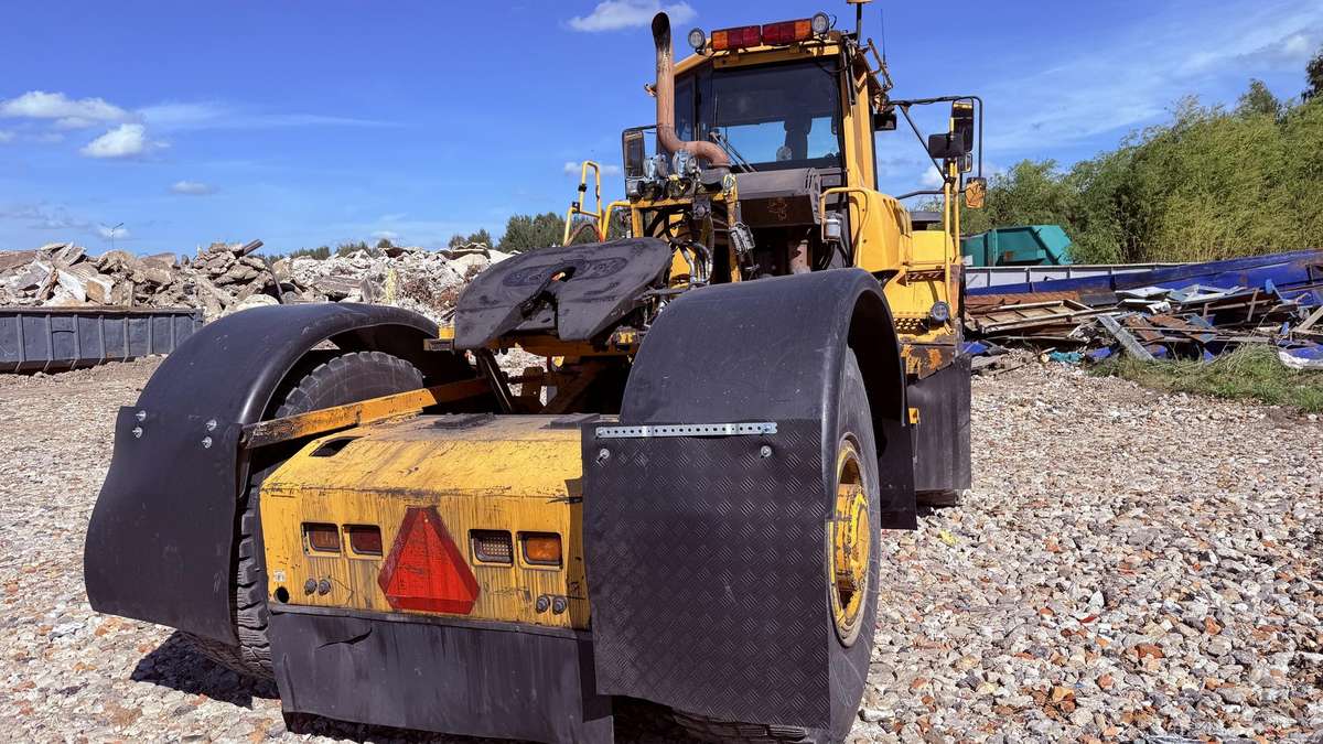 Volvo A25, dumpers / tippers