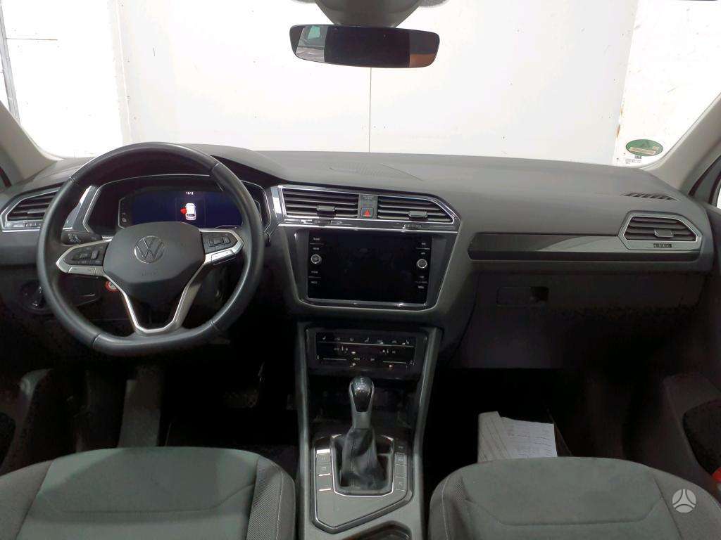 Volkswagen Tiguan - 8