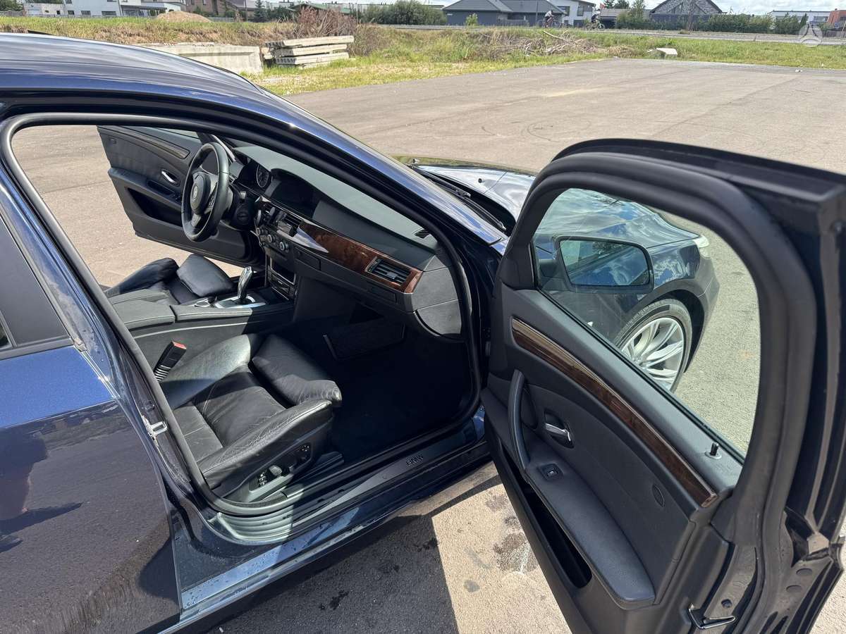 BMW 525, 3.0 l., Универсал