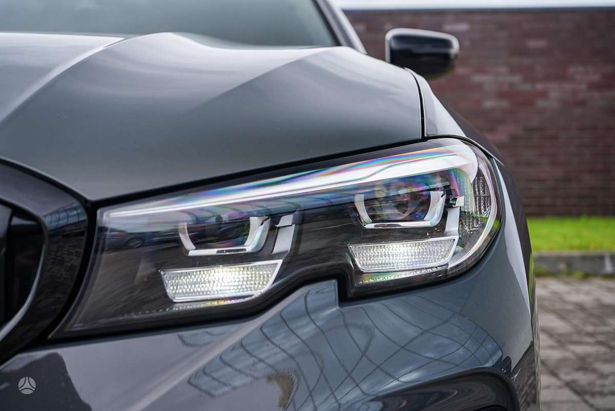 BMW 320, 2.0 l., Седан