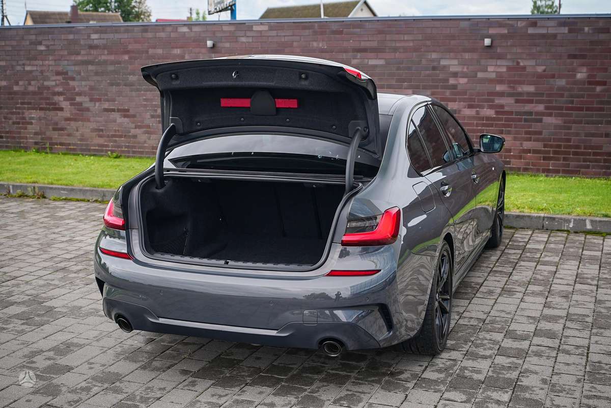 BMW 320, 2.0 l., Седан