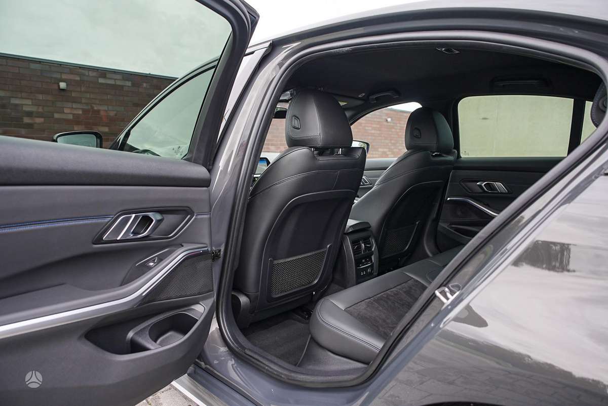 BMW 320, 2.0 l., Седан