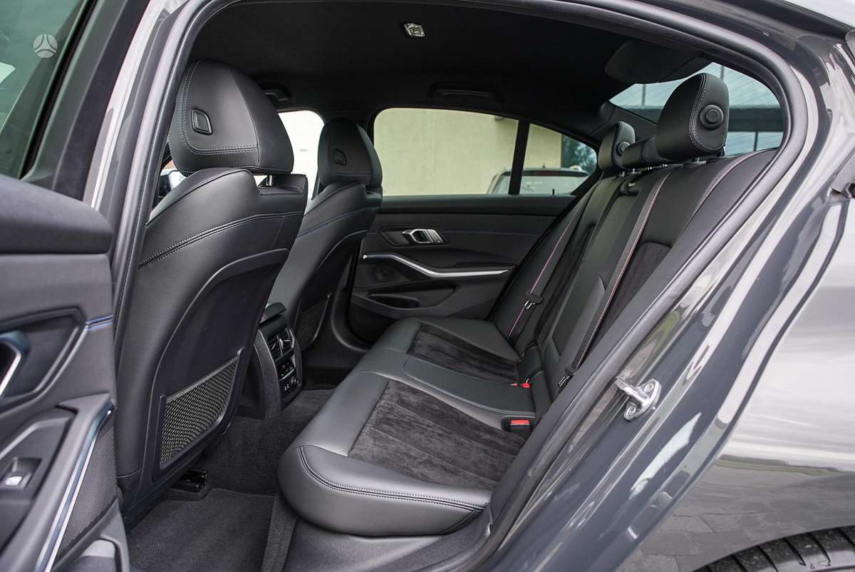 BMW 320, 2.0 l., Седан