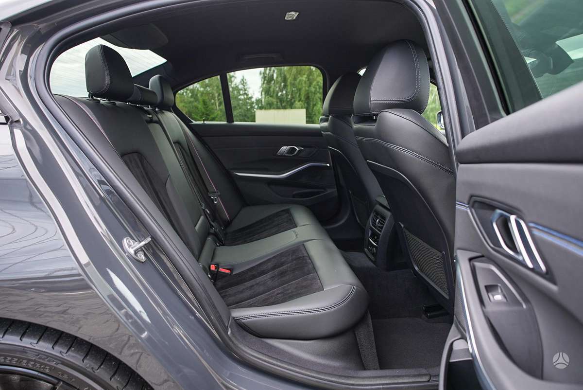 BMW 320, 2.0 l., Седан
