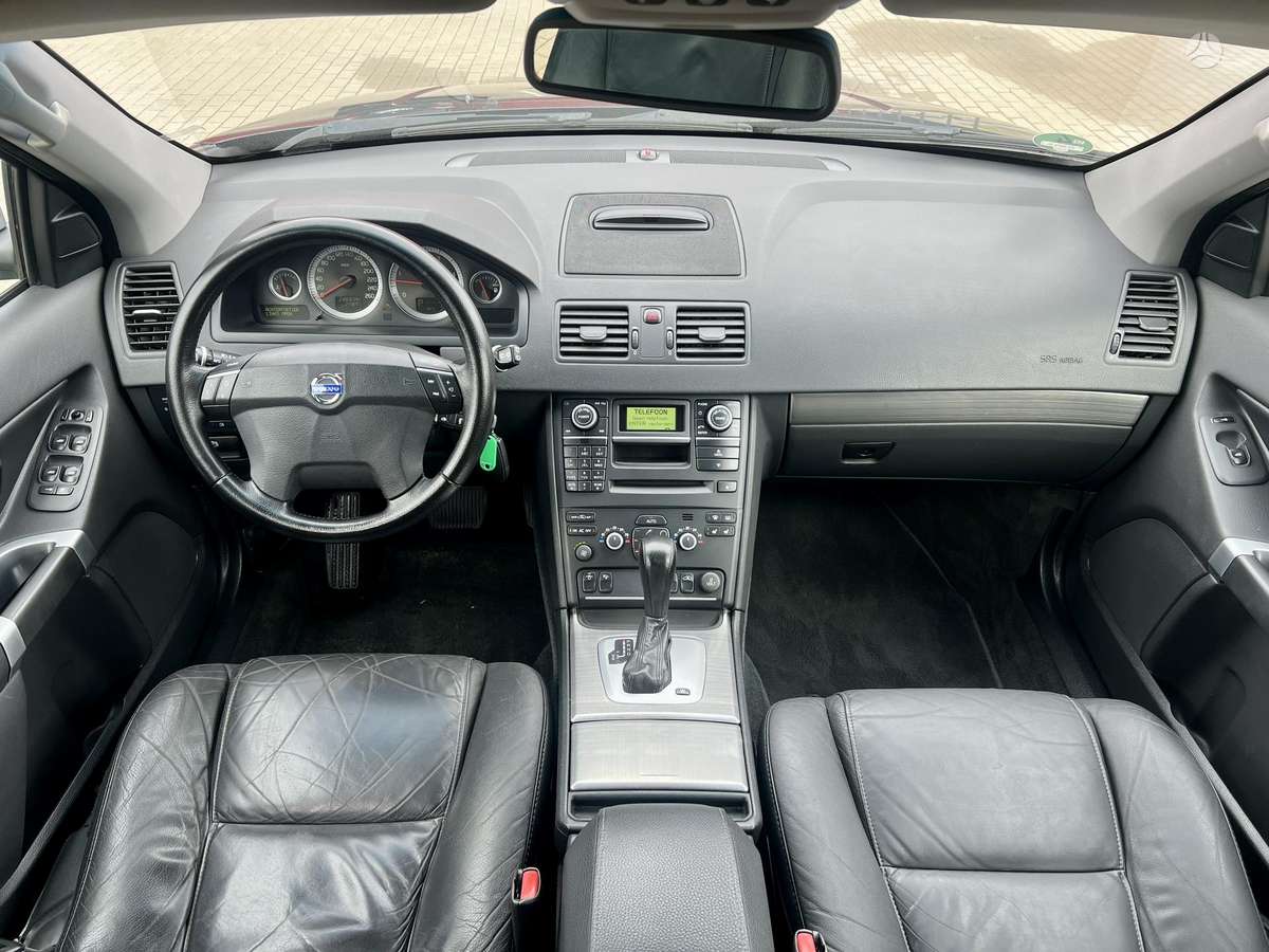 Volvo XC90 - 11