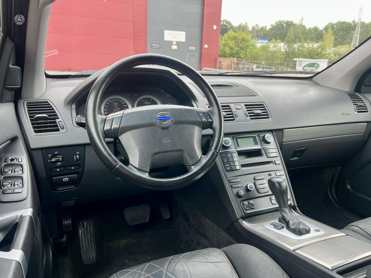 Volvo XC90 - 12