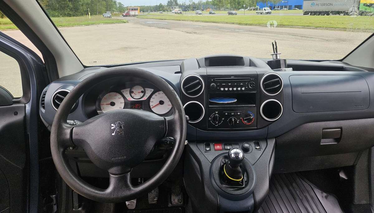 Peugeot Partner - 8