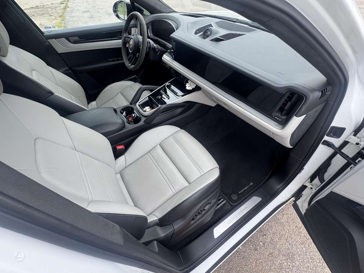Porsche Cayenne Coupe - 6