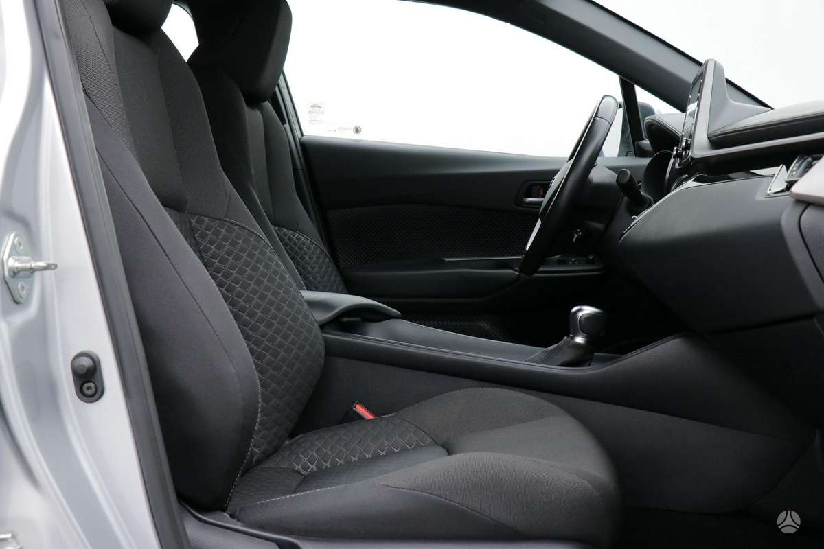 Toyota C-HR - 9