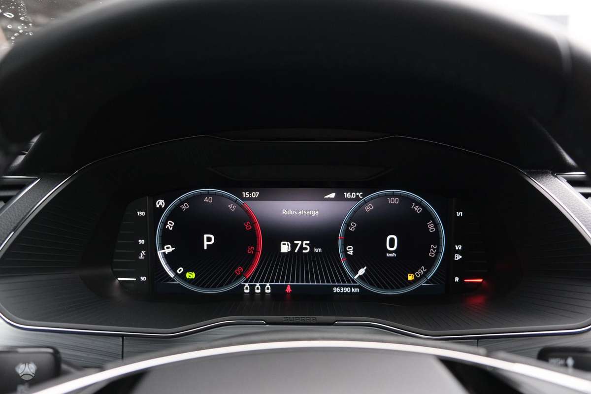 Skoda Superb, 2.0 l., hatchback