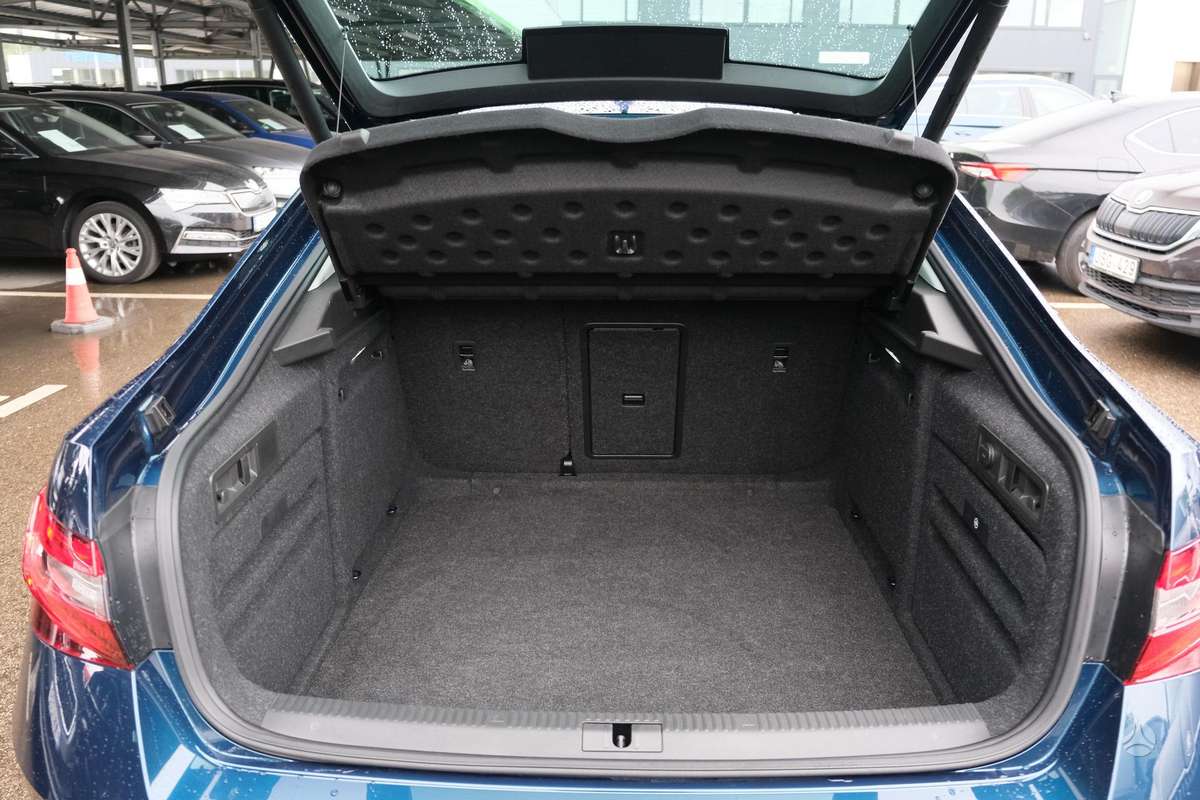 Skoda Superb, 2.0 l., hatchback