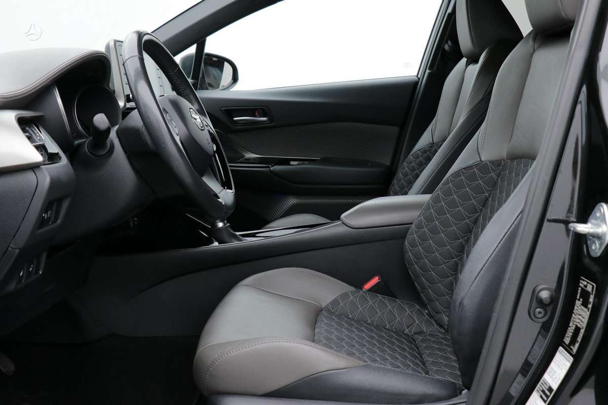 Toyota C-HR - 12