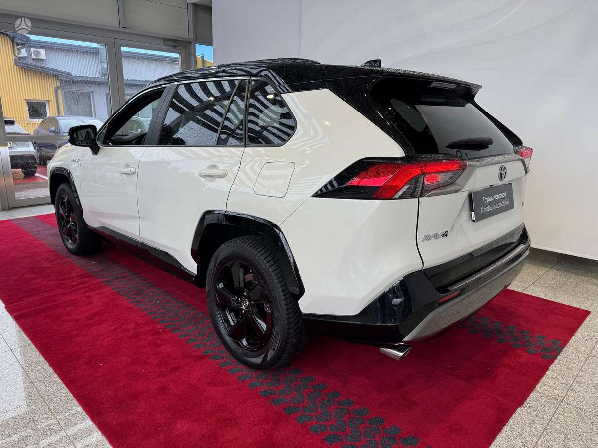 Toyota RAV4 - 4