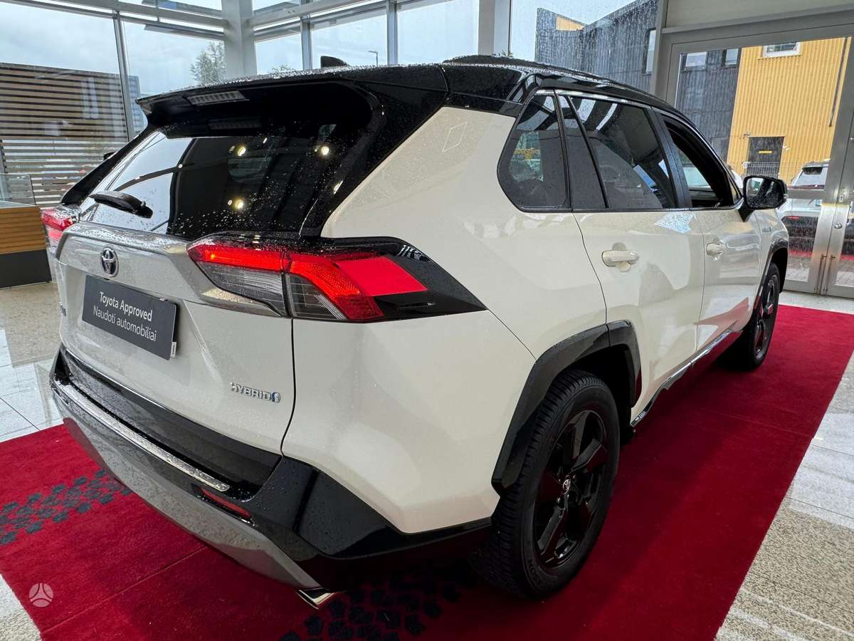 Toyota RAV4 - 5