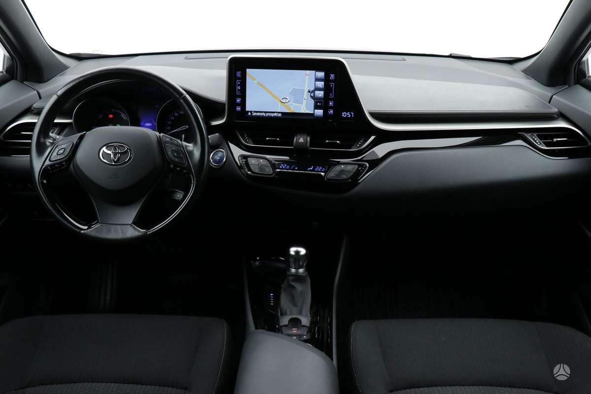 Toyota C-HR - 7