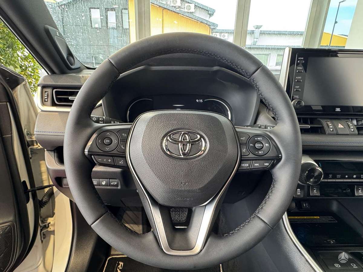 Toyota RAV4 - 11