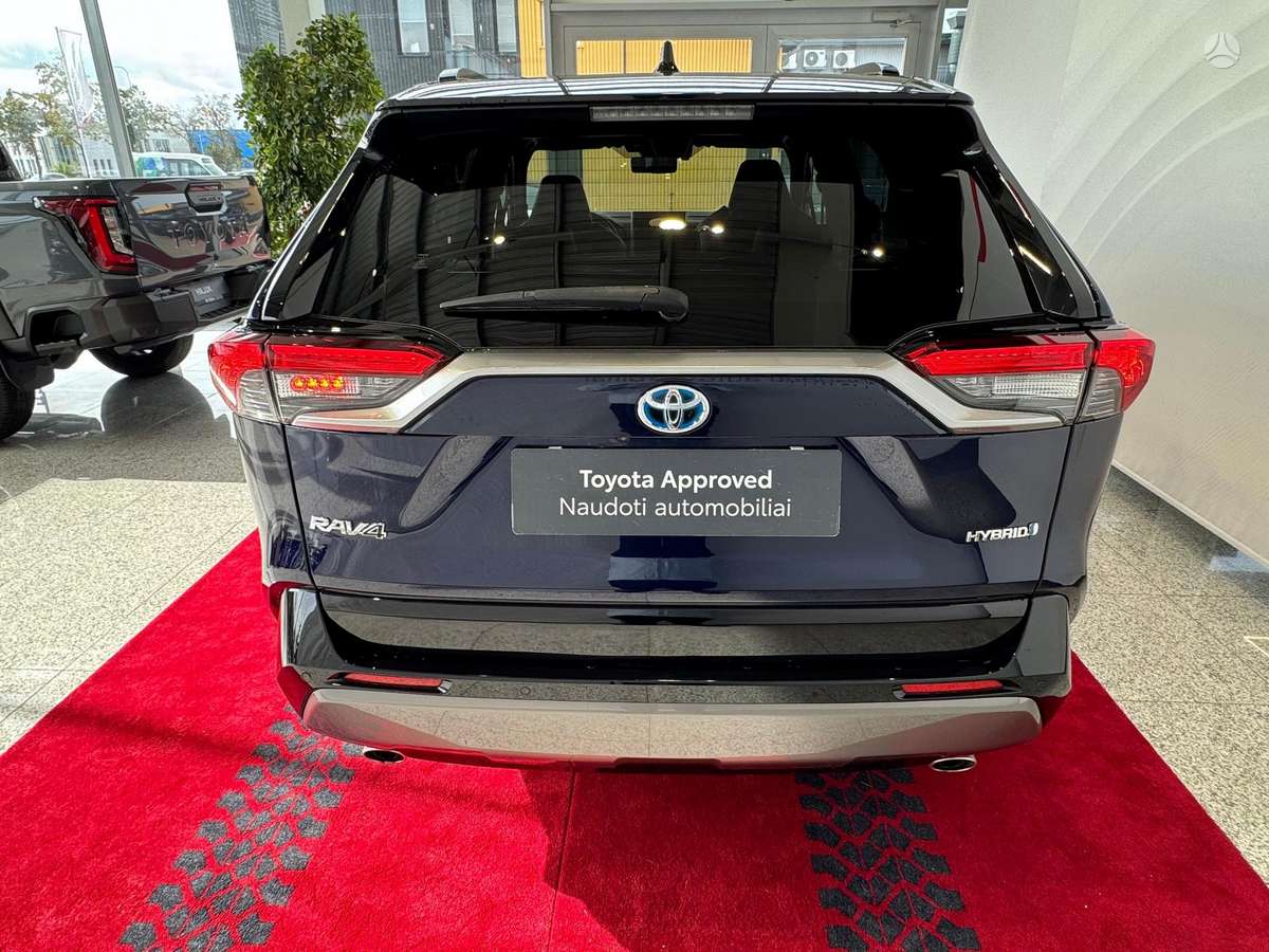 Toyota RAV4 - 5