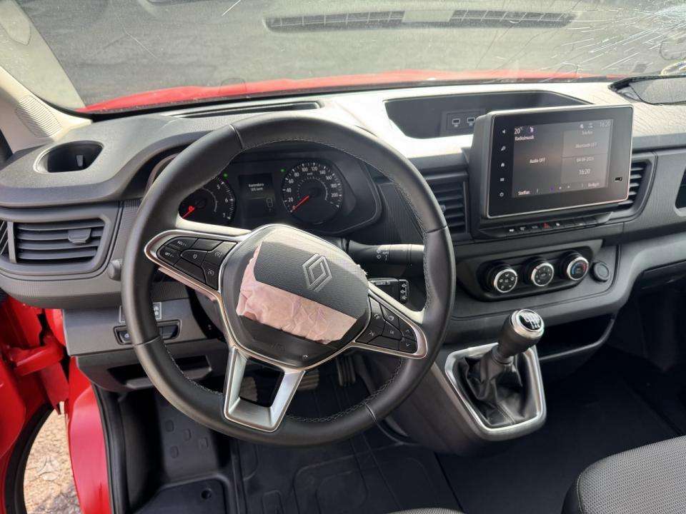Renault Trafic - 10