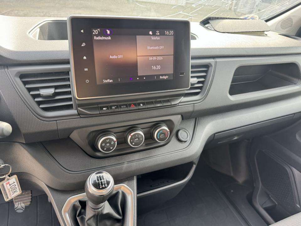 Renault Trafic - 12