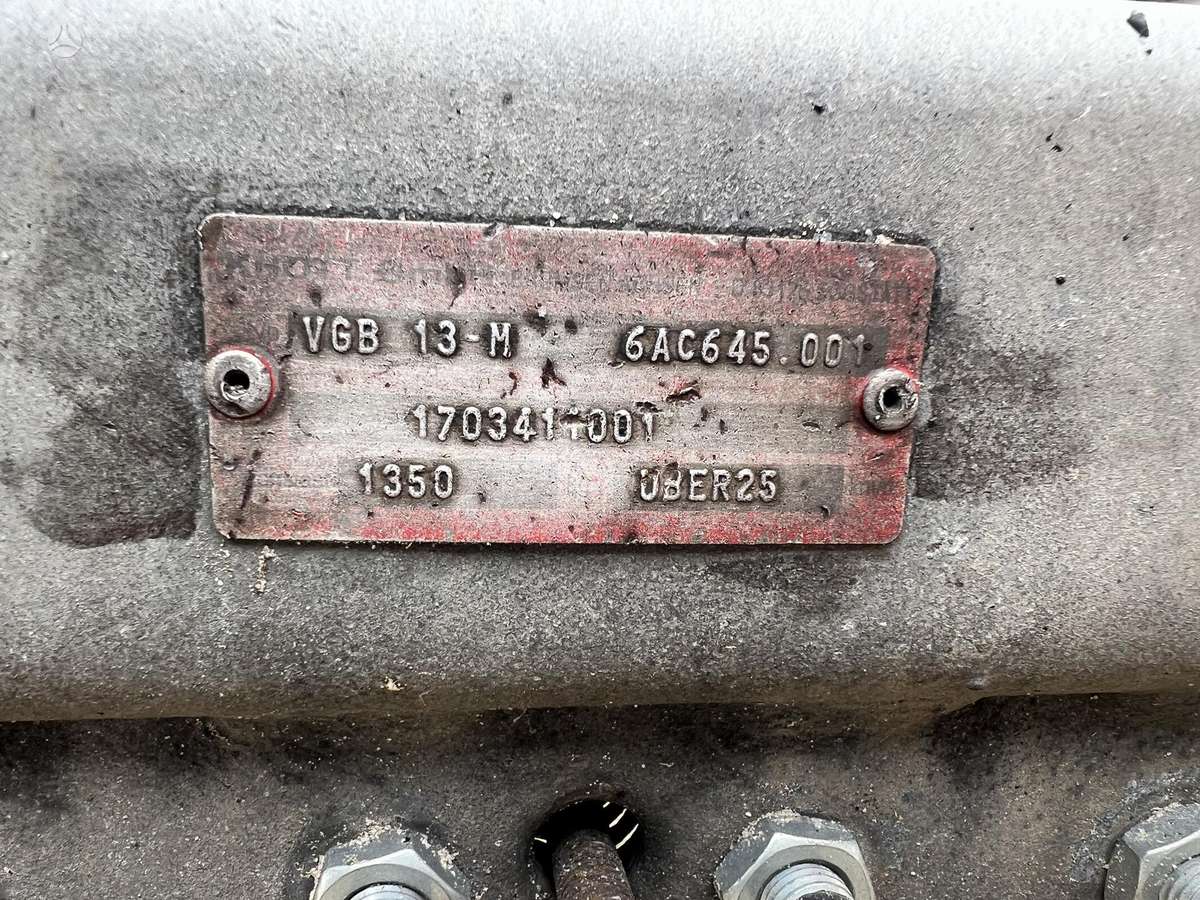 WEEKEND 1068, auto treileris