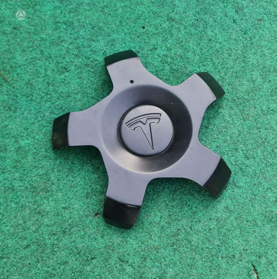 Tesla Model 3, 1044234-00-a 1044234-00-b