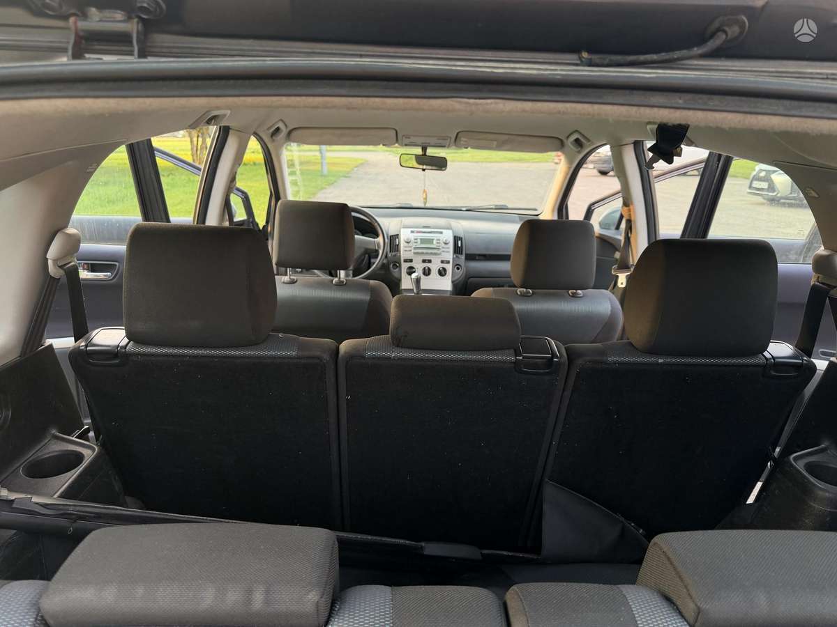 Toyota Corolla Verso - 11