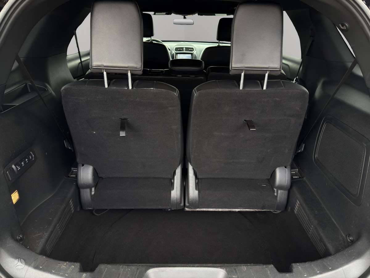 Ford Explorer, 3.5 l., off-road / crossover