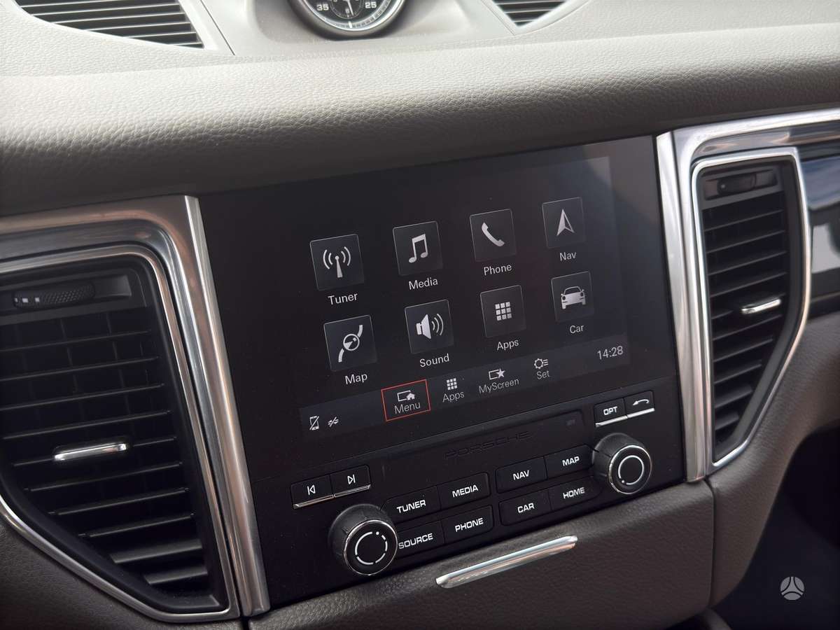 Porsche Macan, 2.0 l., off-road / crossover